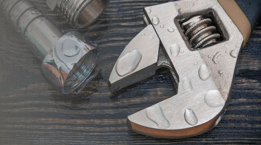 Why choose water damage cleanup for ceiling water damage repair in Lakeland